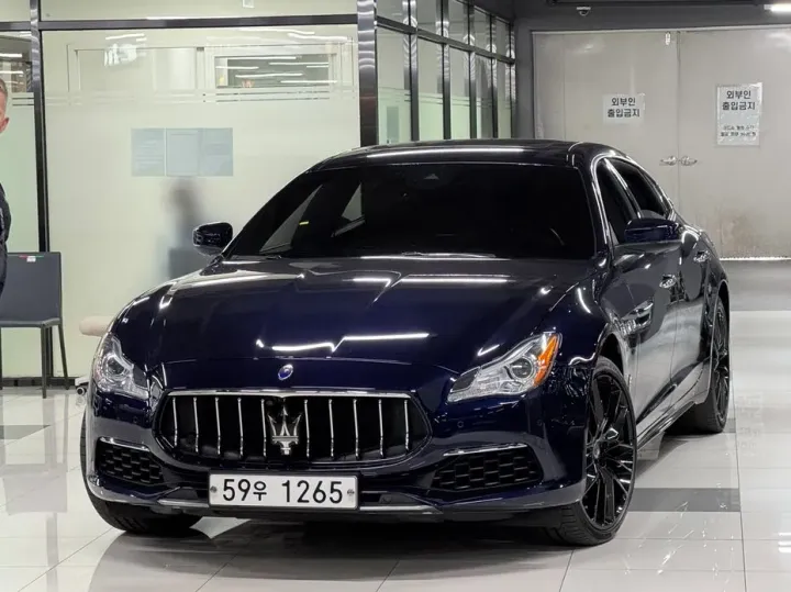 Maserati Quattroporte