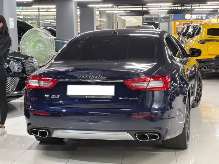 Maserati Quattroporte