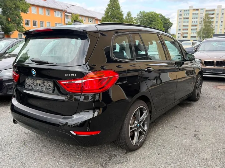 BMW 216
