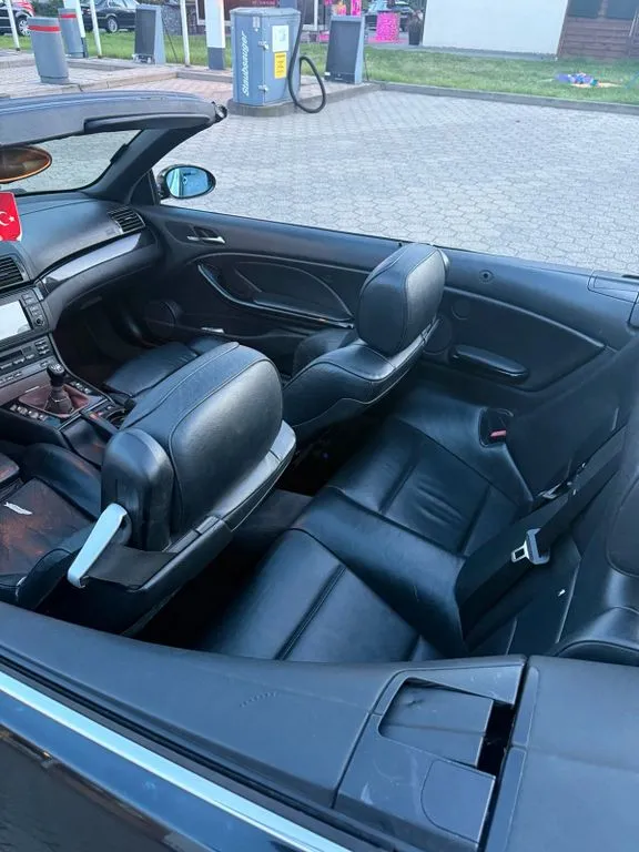 BMW 323