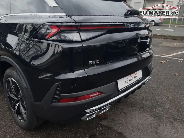 BAIC Beijing X75