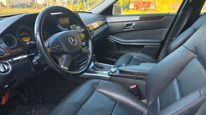 Mercedes-Benz 200