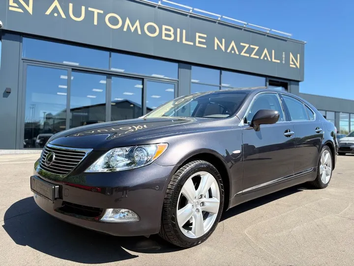 Lexus LS 460