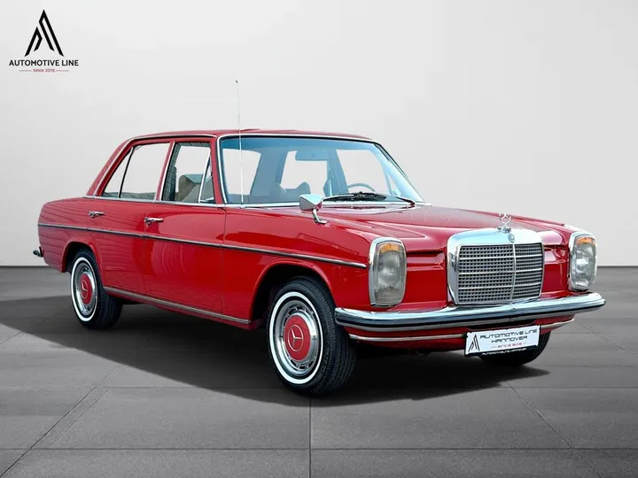 Mercedes-Benz 220