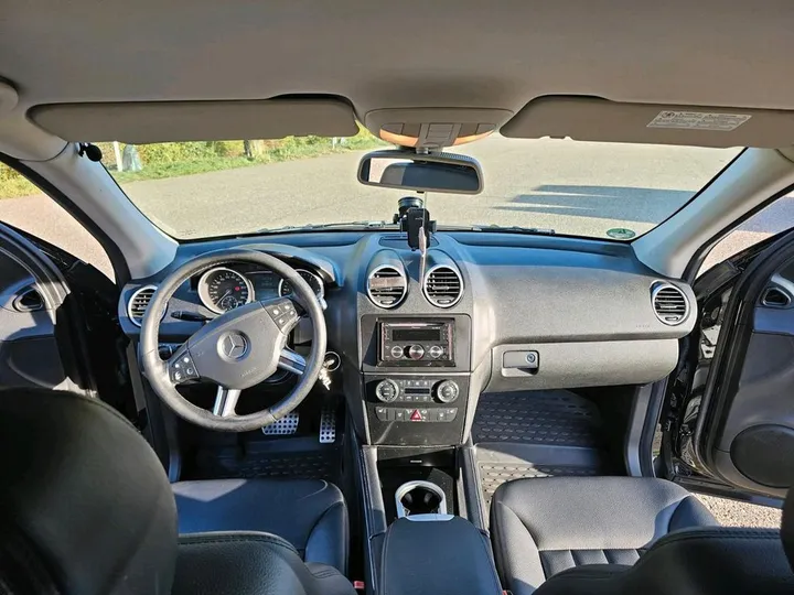 Mercedes-Benz ML 320