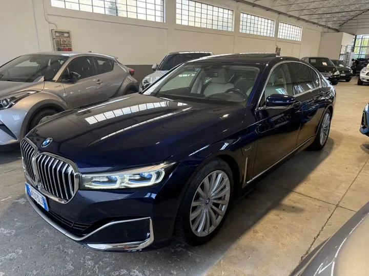 BMW 745