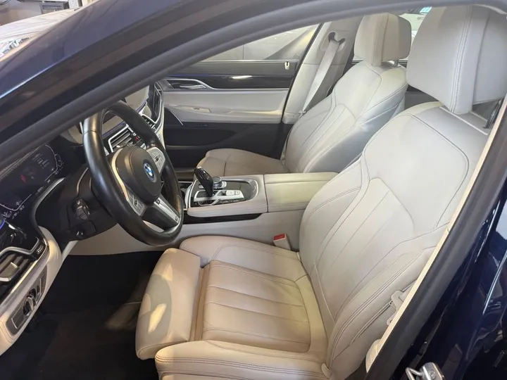 BMW 745