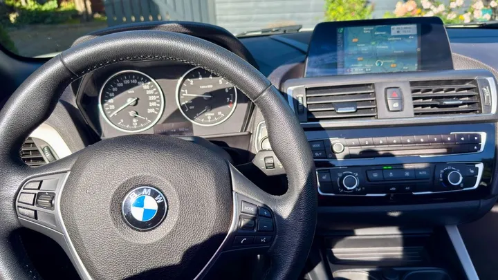 BMW 220