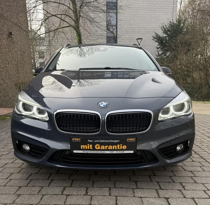 BMW 216