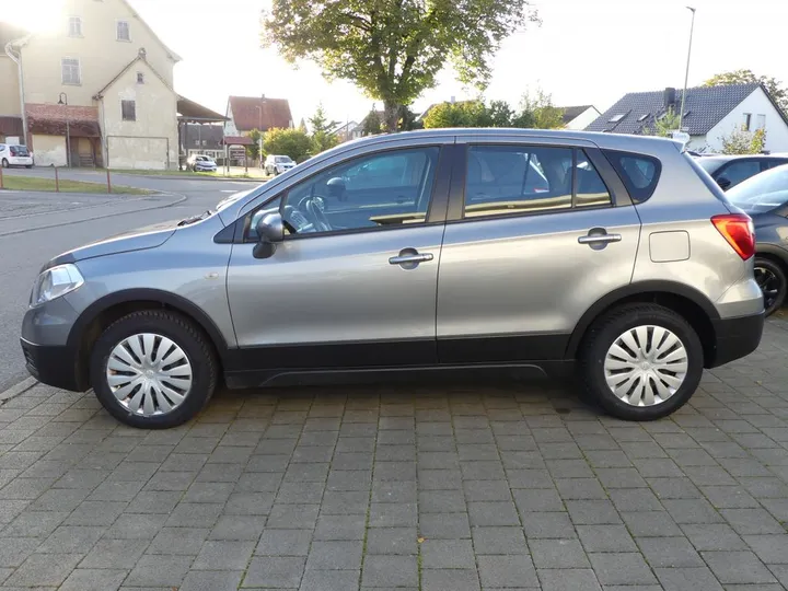 Suzuki SX4