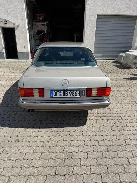 Mercedes-Benz 300