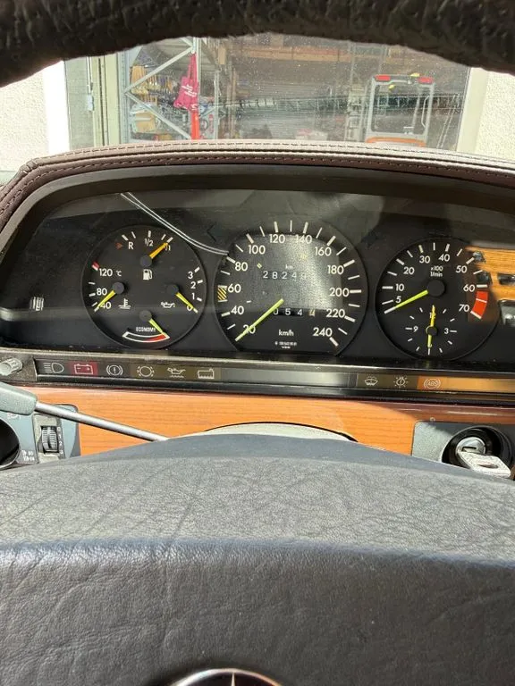 Mercedes-Benz 300