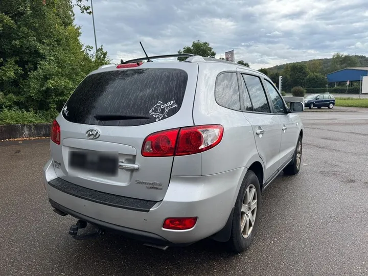 Hyundai SANTA FE