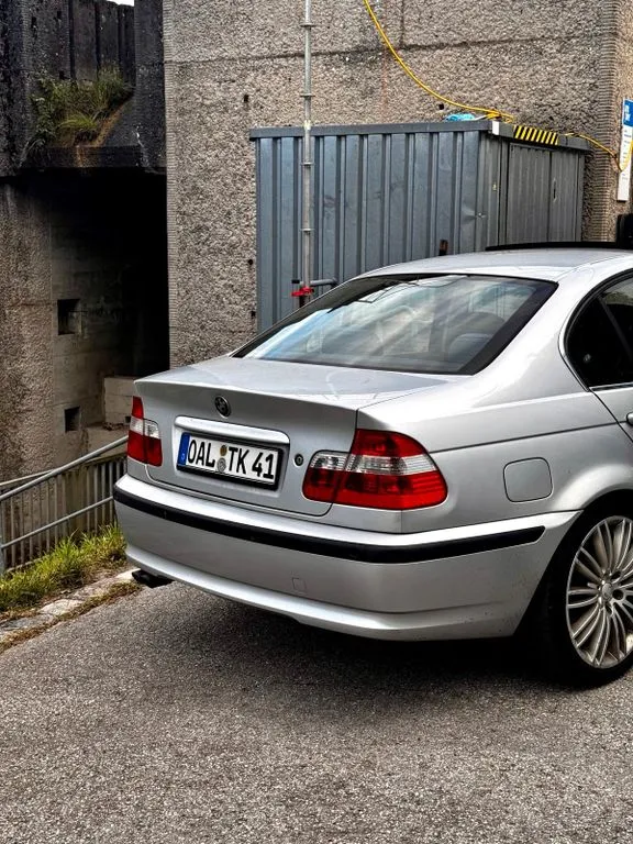 BMW 320