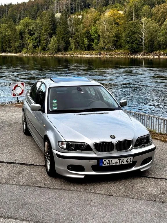 BMW 320