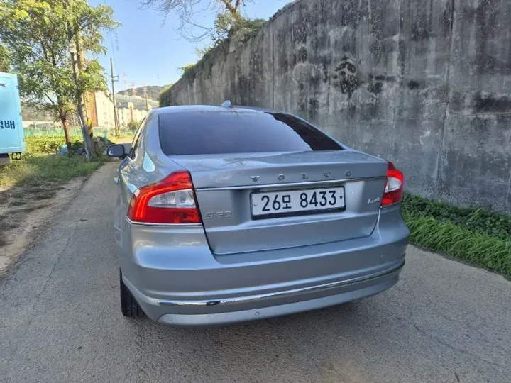 Volvo S80
