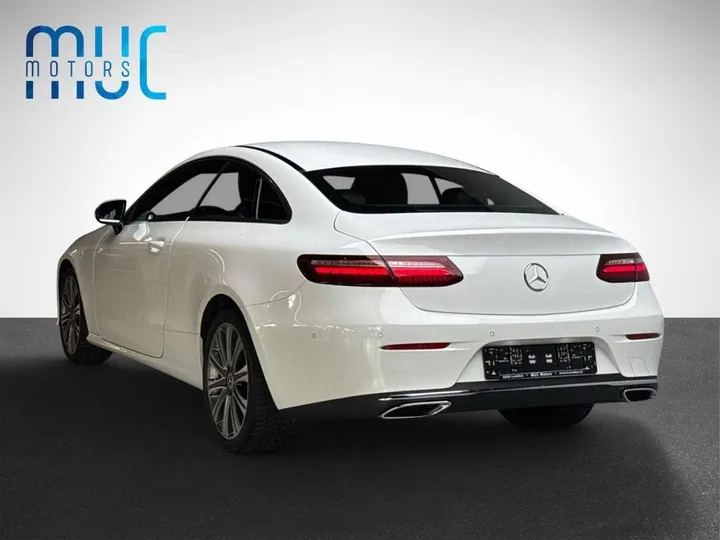 Mercedes-Benz E 200