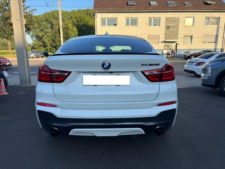 BMW X4 M40