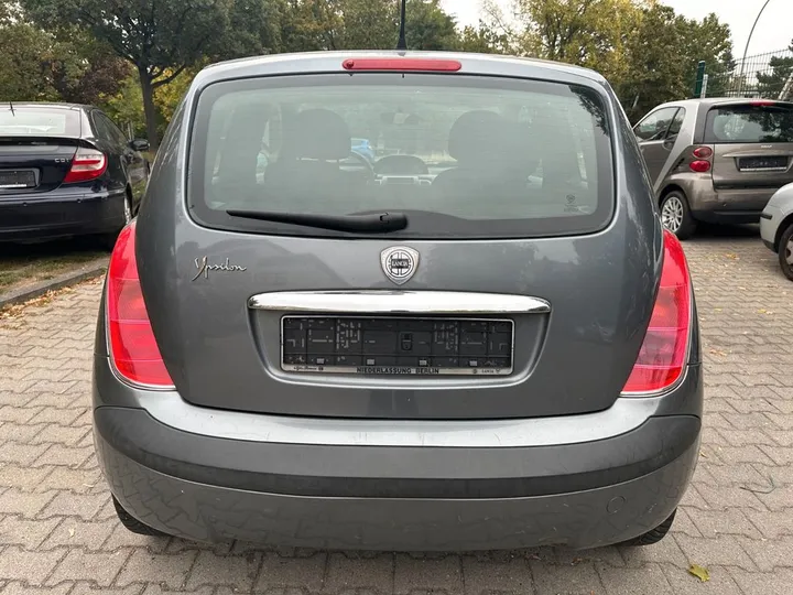 Lancia Ypsilon