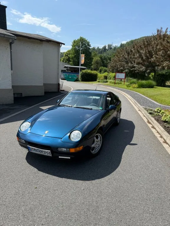 Porsche 968
