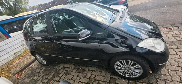 Mercedes-Benz A 200