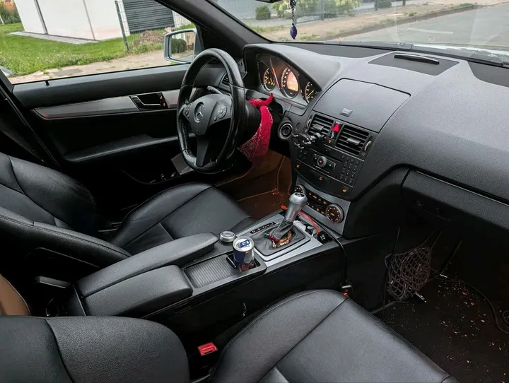 Mercedes-Benz C 320
