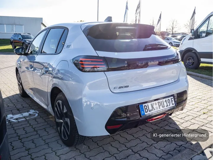 Peugeot e-208