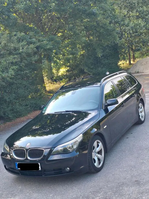 BMW 525