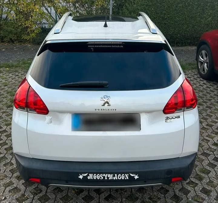 Peugeot e-2008