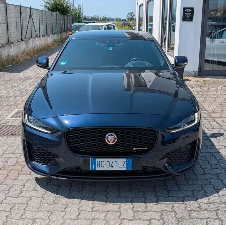 Jaguar XE