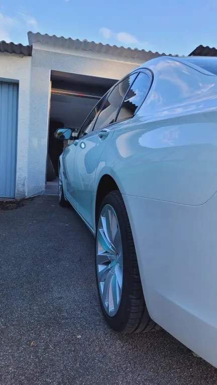 BMW 750