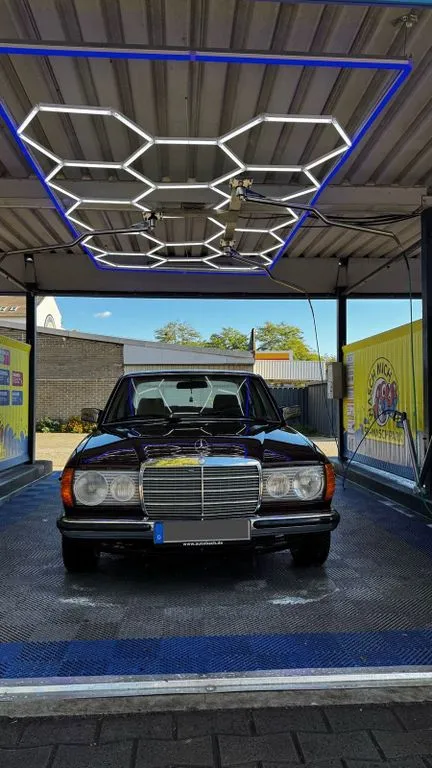Mercedes-Benz 240