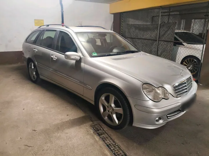 Mercedes-Benz C 220
