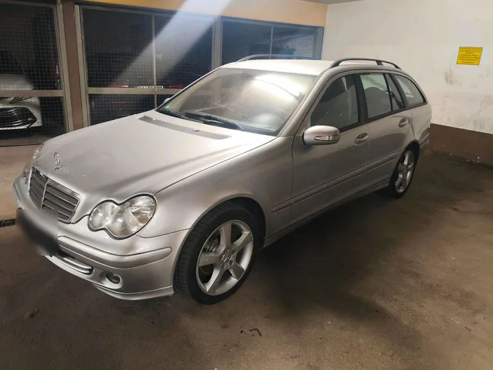 Mercedes-Benz C 220