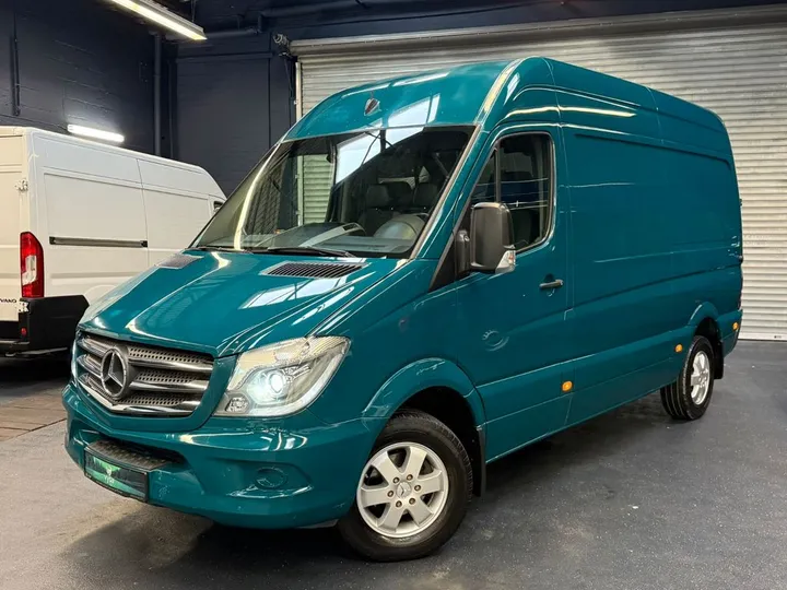 Mercedes-Benz Sprinter