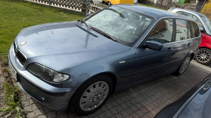BMW 320