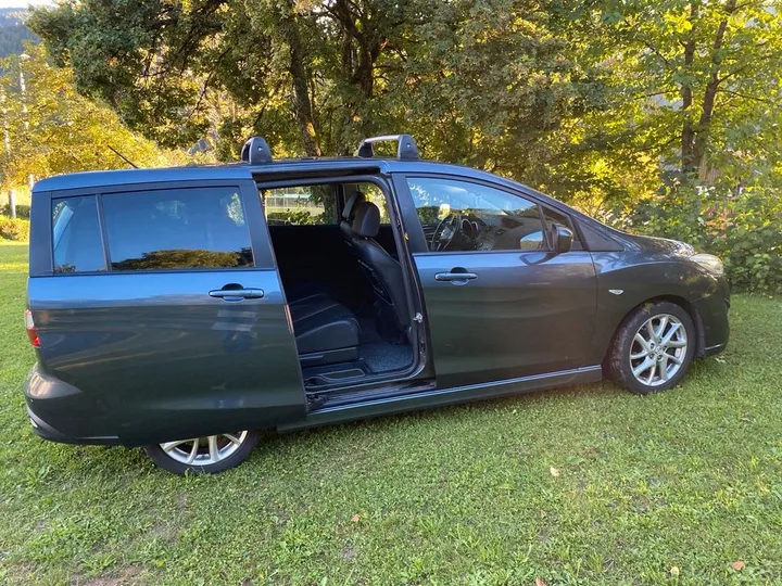 Mazda 5