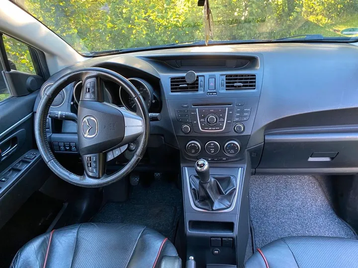 Mazda 5