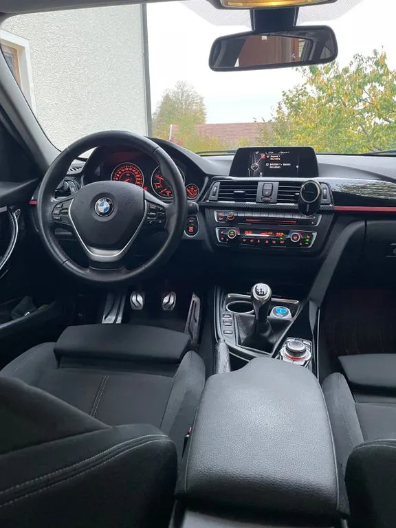 BMW 320