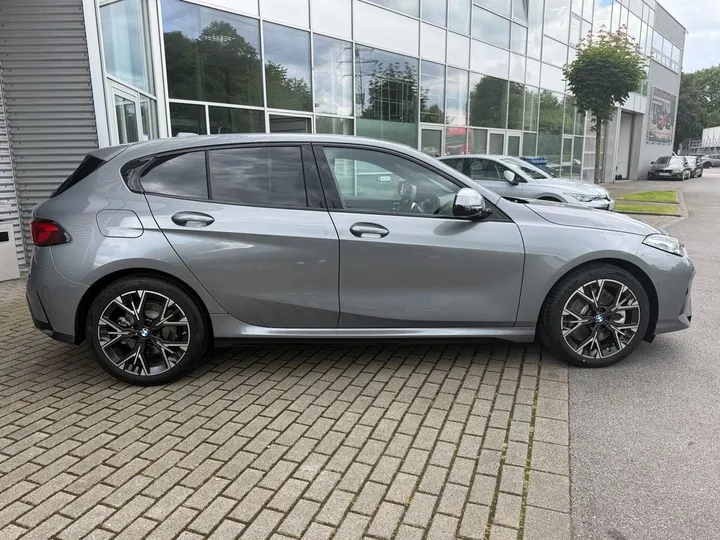 BMW 123