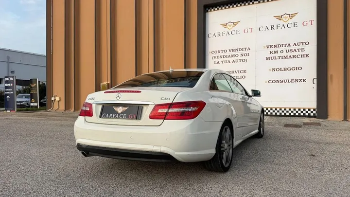 Mercedes-Benz E 220