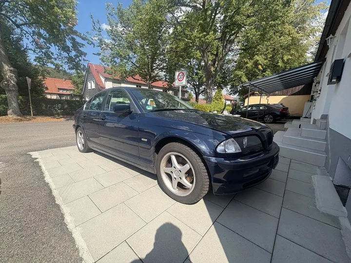 BMW 320