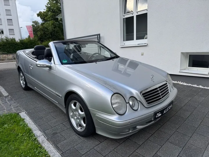Mercedes-Benz CLK 230