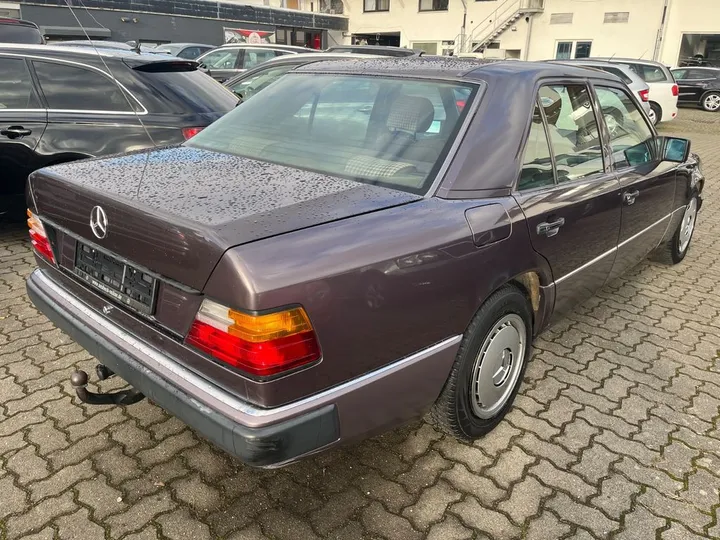 Mercedes-Benz E 250