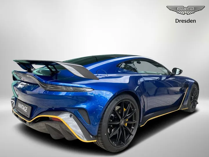 Aston Martin V12 Vantage