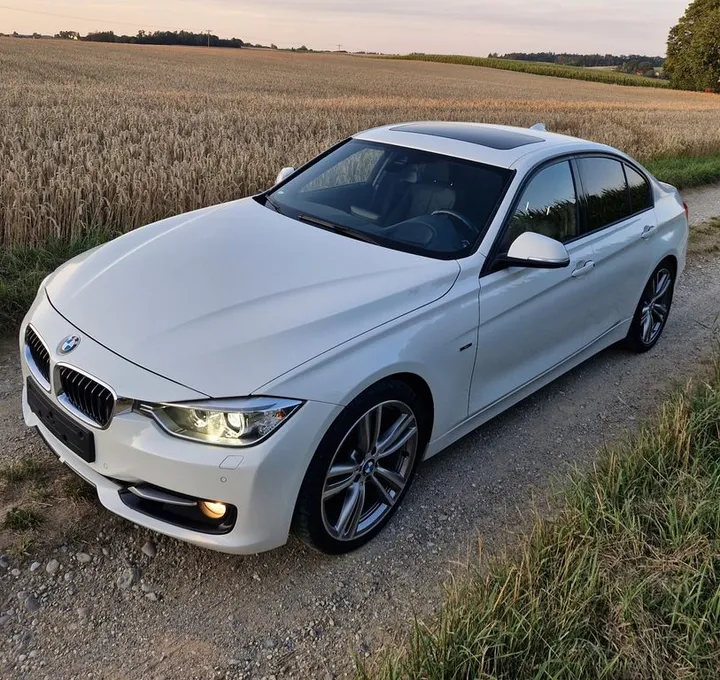 BMW 330