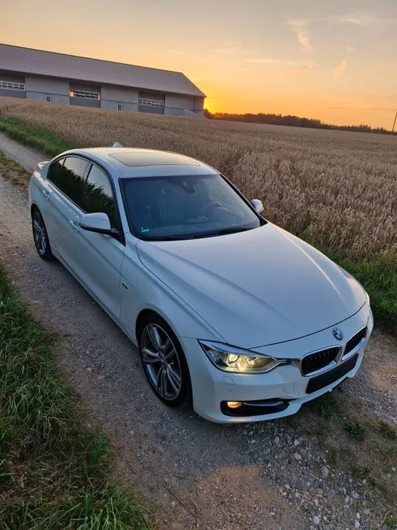 BMW 330