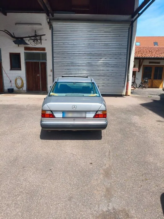 Mercedes-Benz E 250