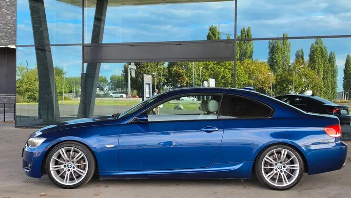 BMW 335