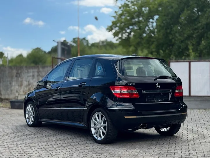 Mercedes-Benz B 170